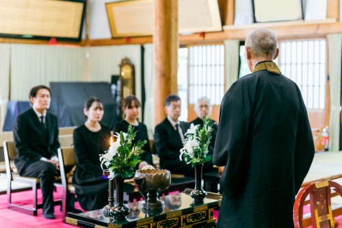 古くからある寺院での葬儀による安心価格